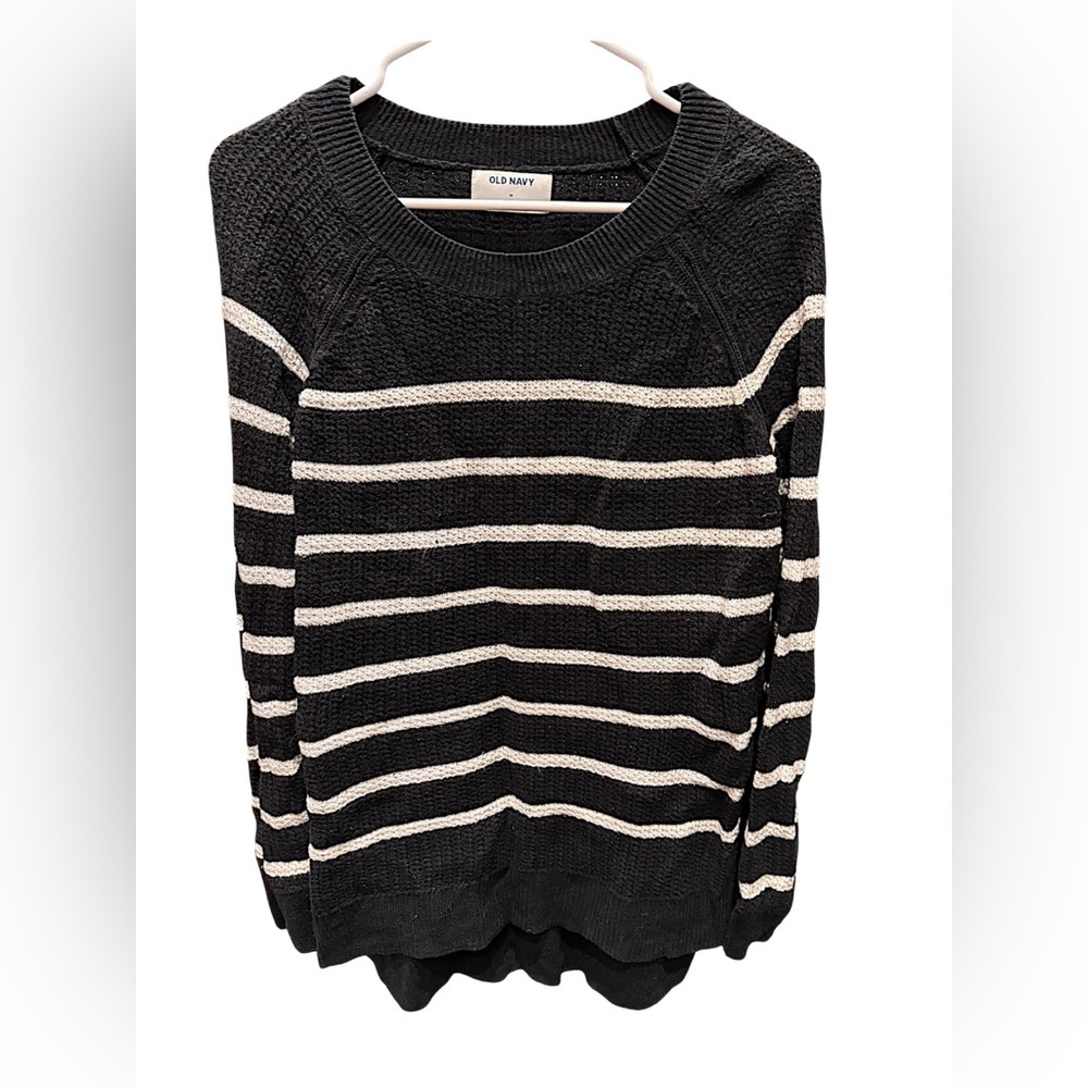 Old Navy Black and White Striped Women's Sweater MEDIUM